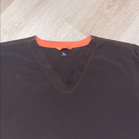 Carhartt Force Cross-Flex V-neck Scrub Top - Picture 3 of 6